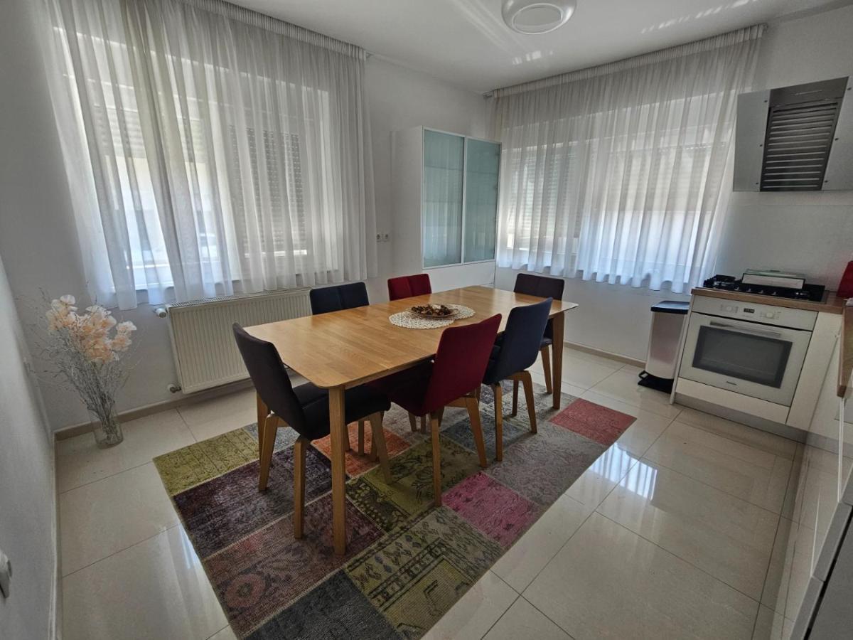 Comfort Remiza Apartment *